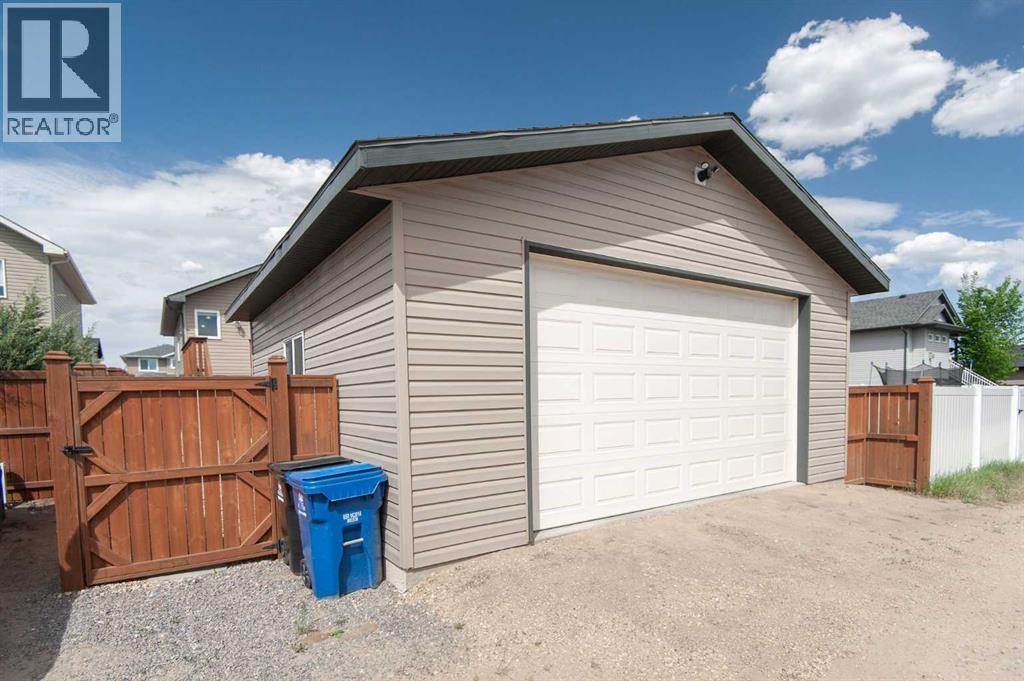 104 Almond Crescent - 33