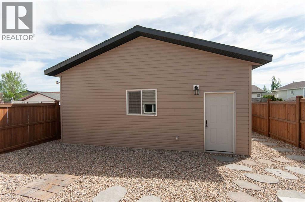 104 Almond Crescent - 32