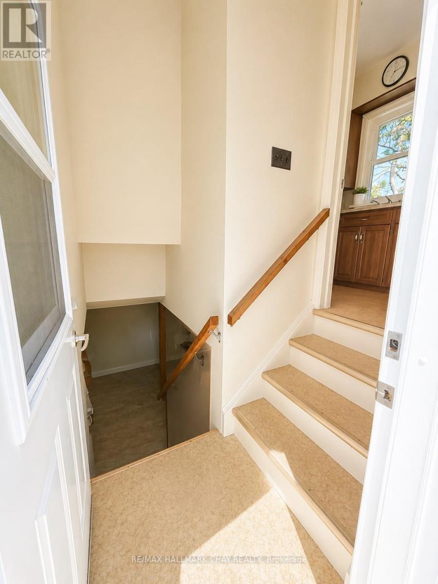 121 RODNEY STREET - 23