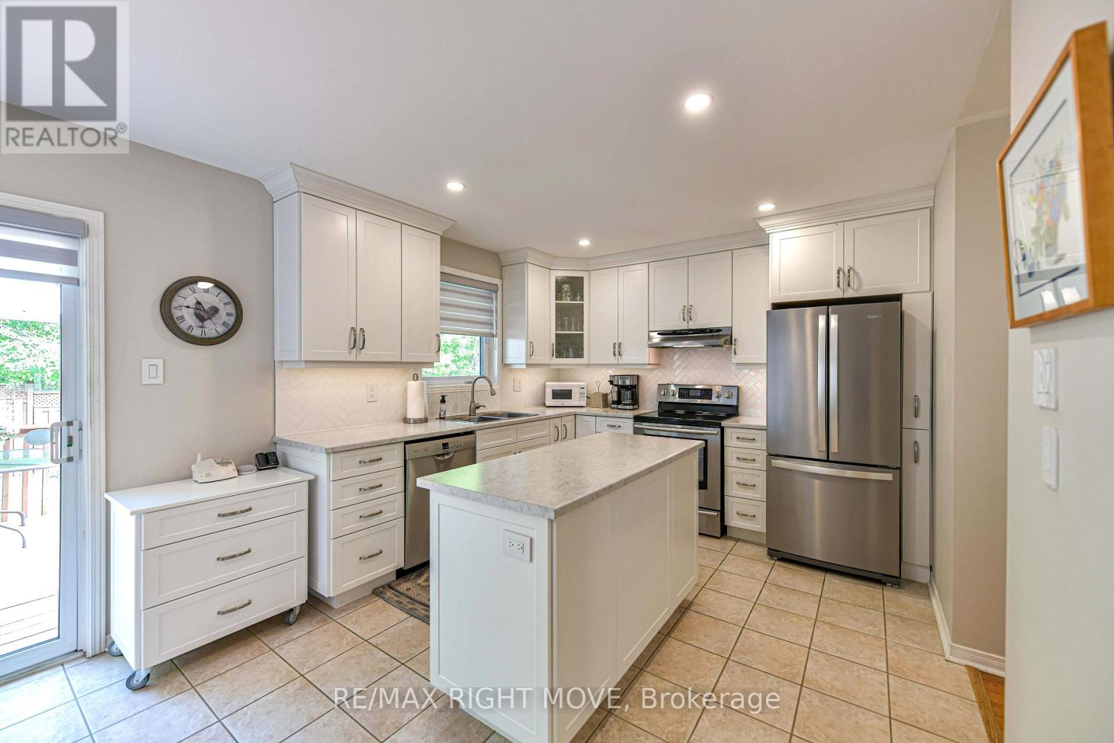 3170 MONARCH DRIVE W - 10