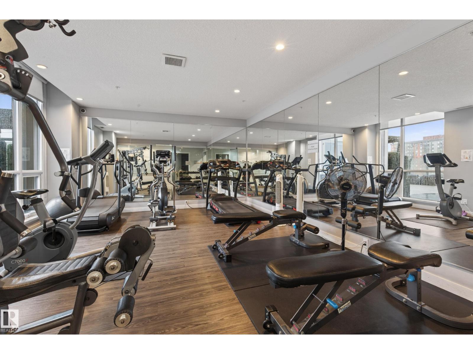 #2804 10238 103 ST NW - 25