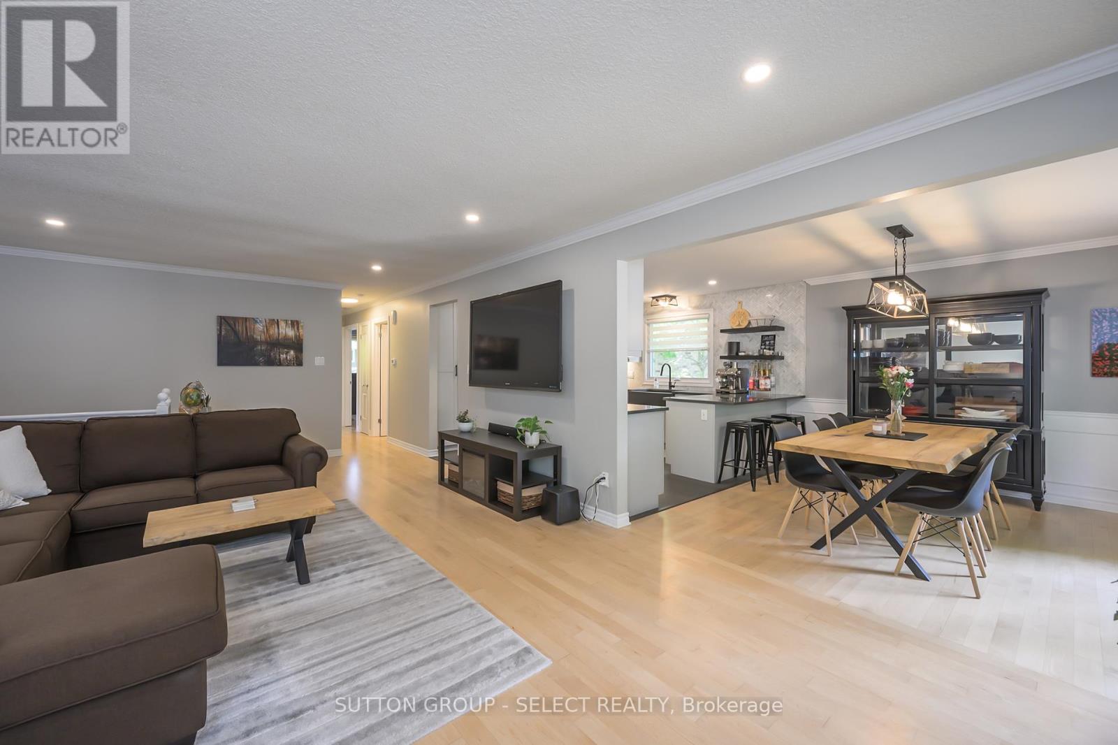 181 DEARBORN AVENUE - 17