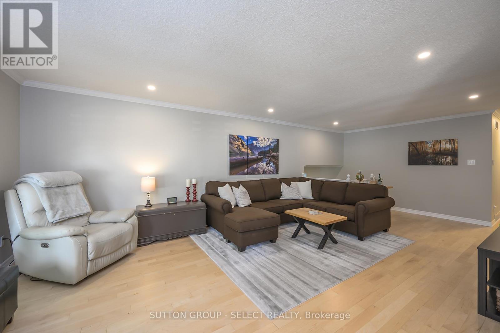 181 DEARBORN AVENUE - 18