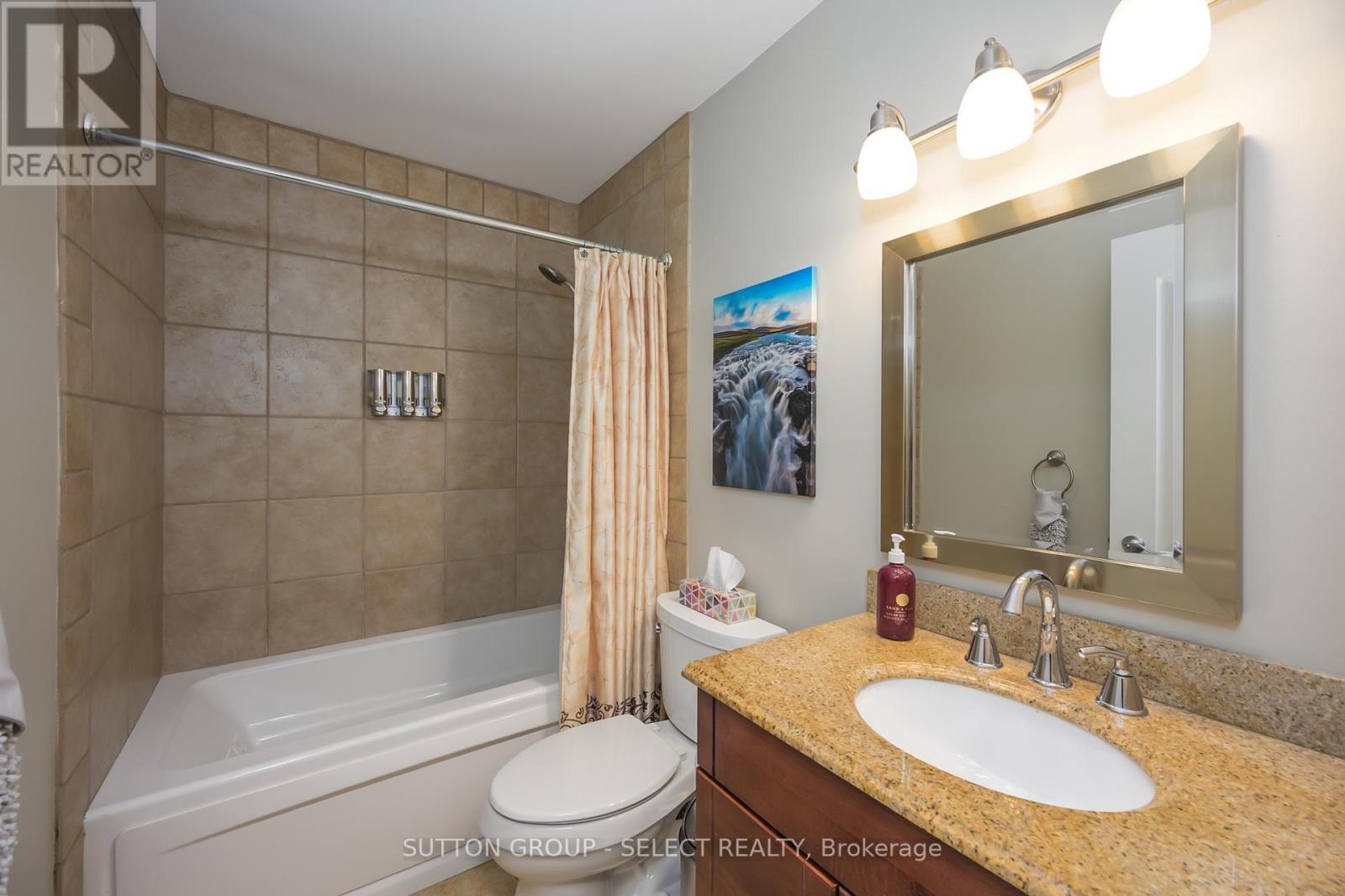 181 DEARBORN AVENUE - 33