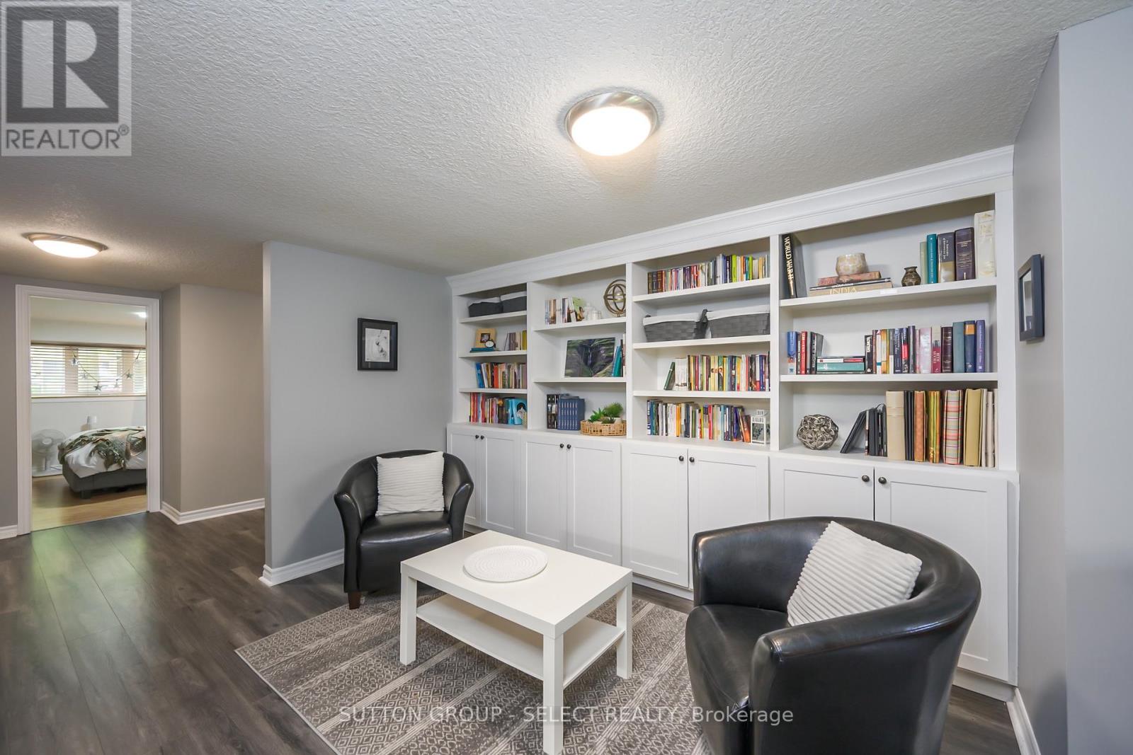 181 DEARBORN AVENUE - 42