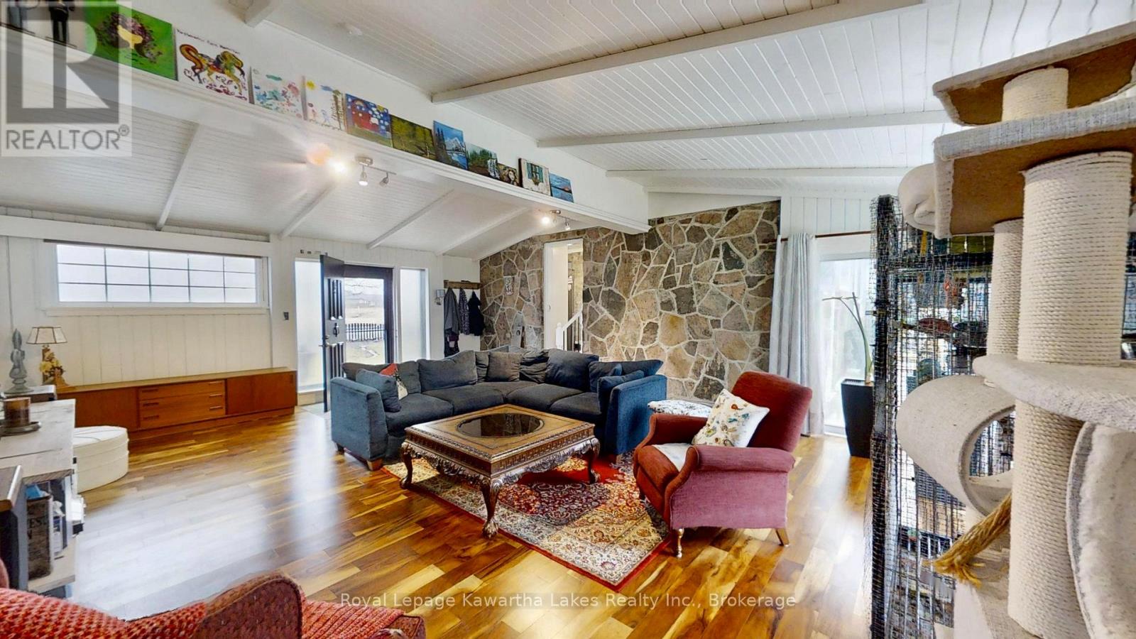 114 COLBORNE STREET W - 11
