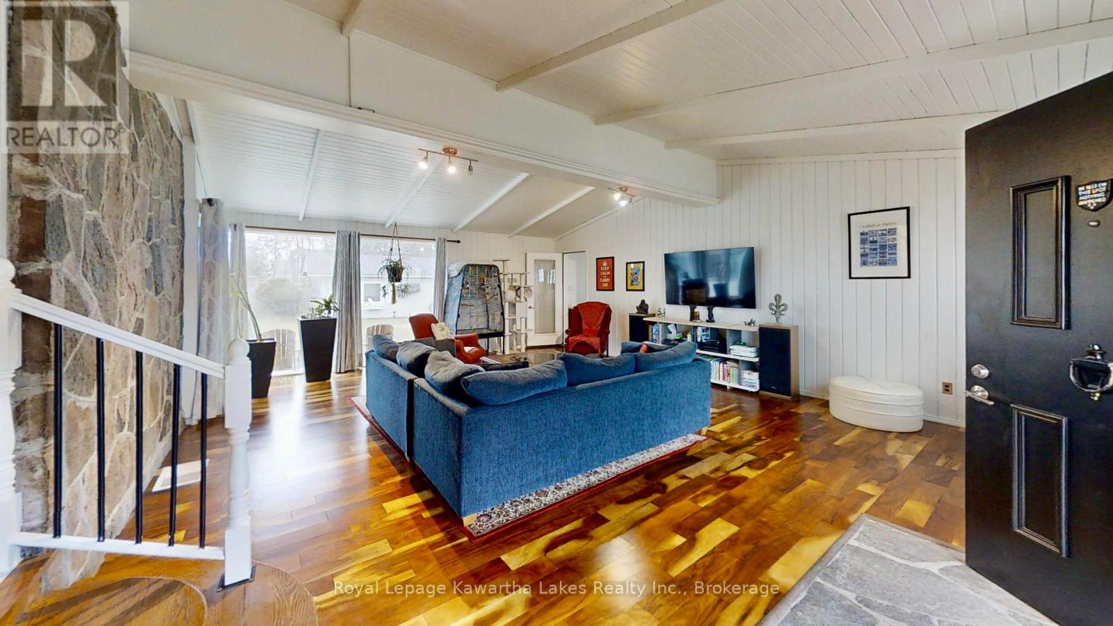 114 COLBORNE STREET W - 8