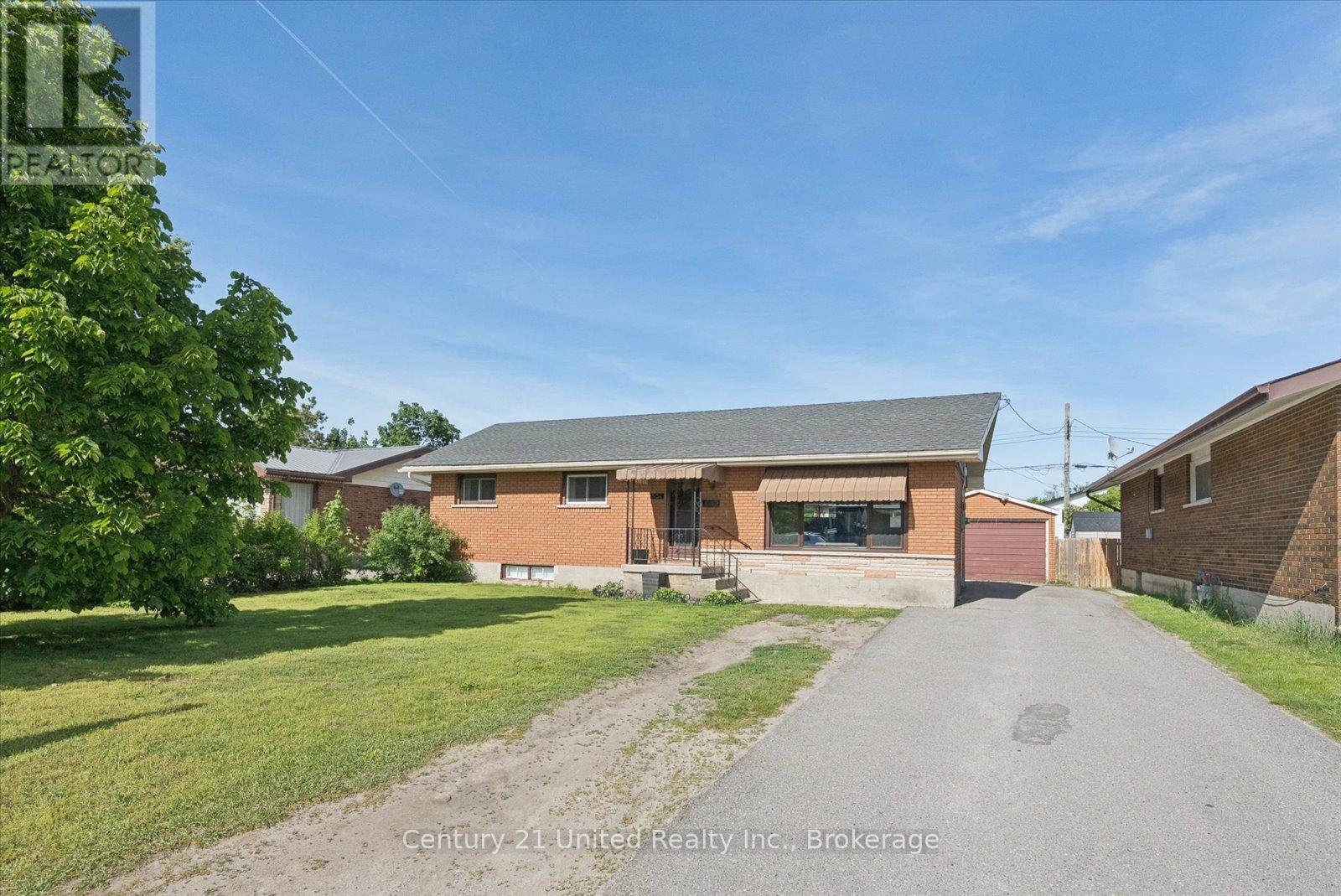 534 ROBERT ROAD - 1