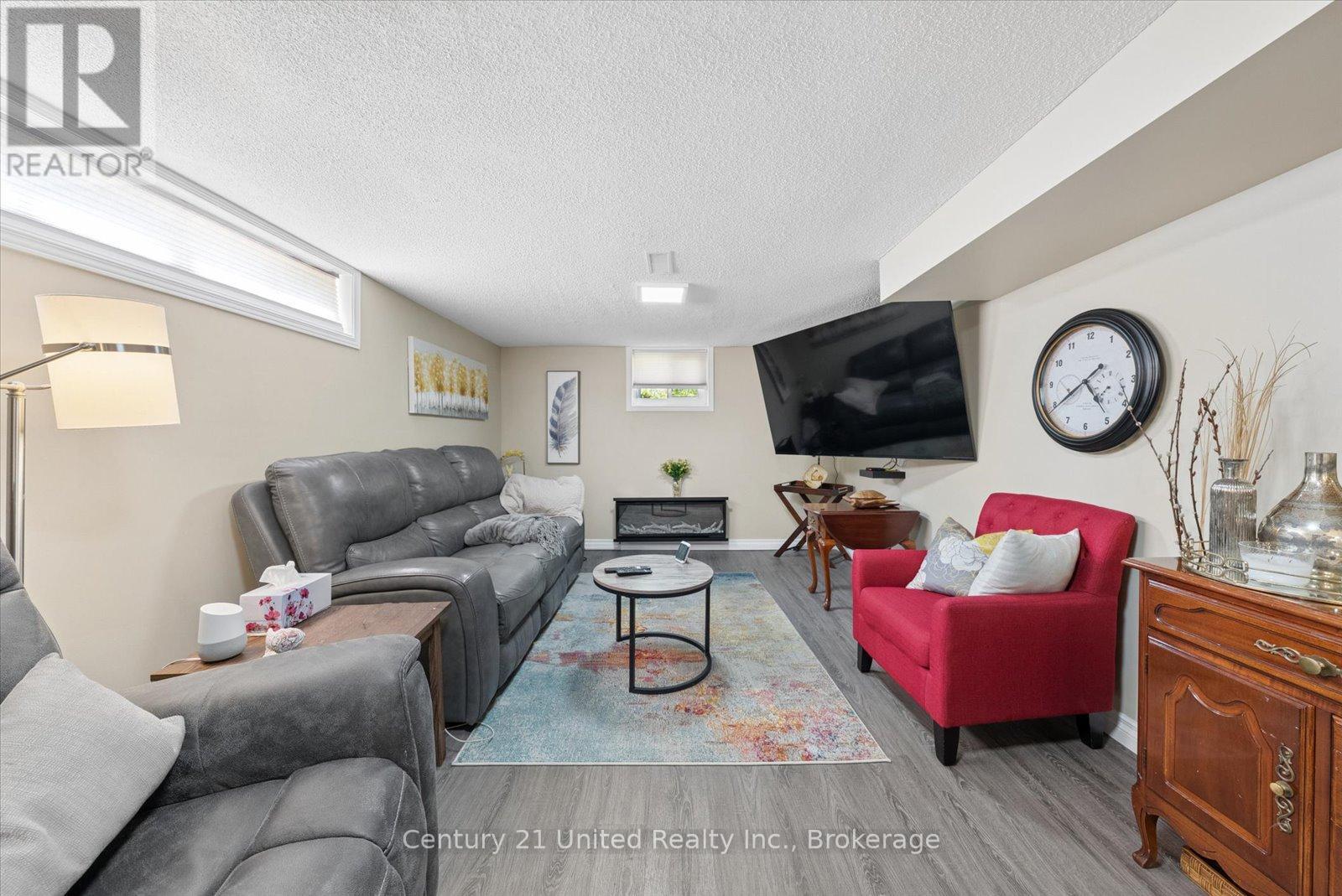 534 ROBERT ROAD - 31