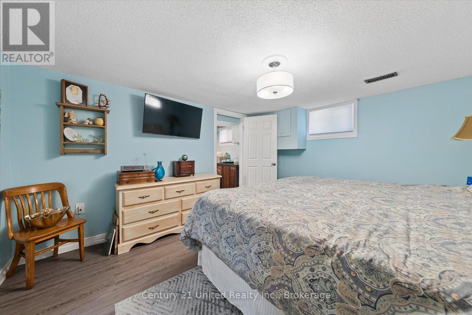 534 ROBERT ROAD - 39