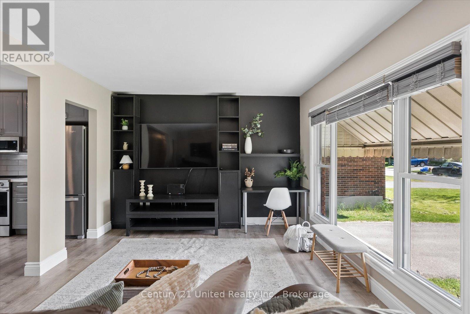 534 ROBERT ROAD - 8