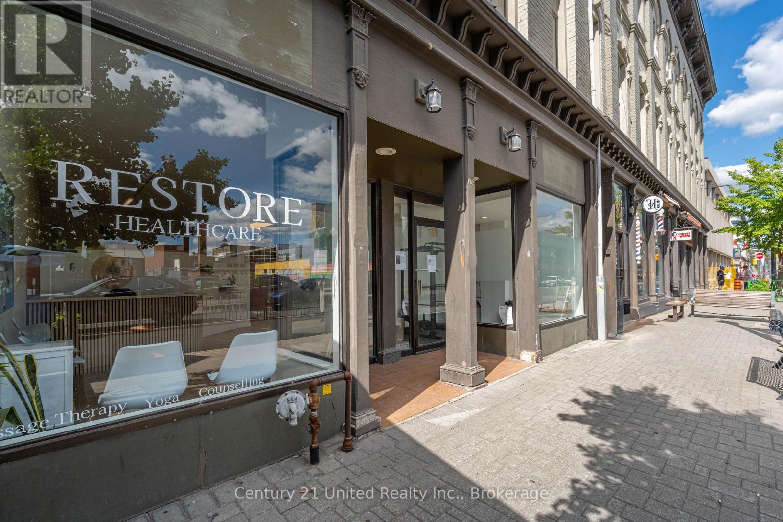 1 - 172.5 HUNTER STREET W
