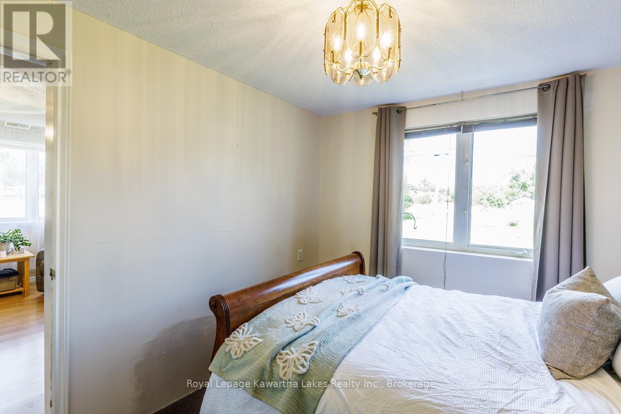 99 LINDSAY STREET - 29