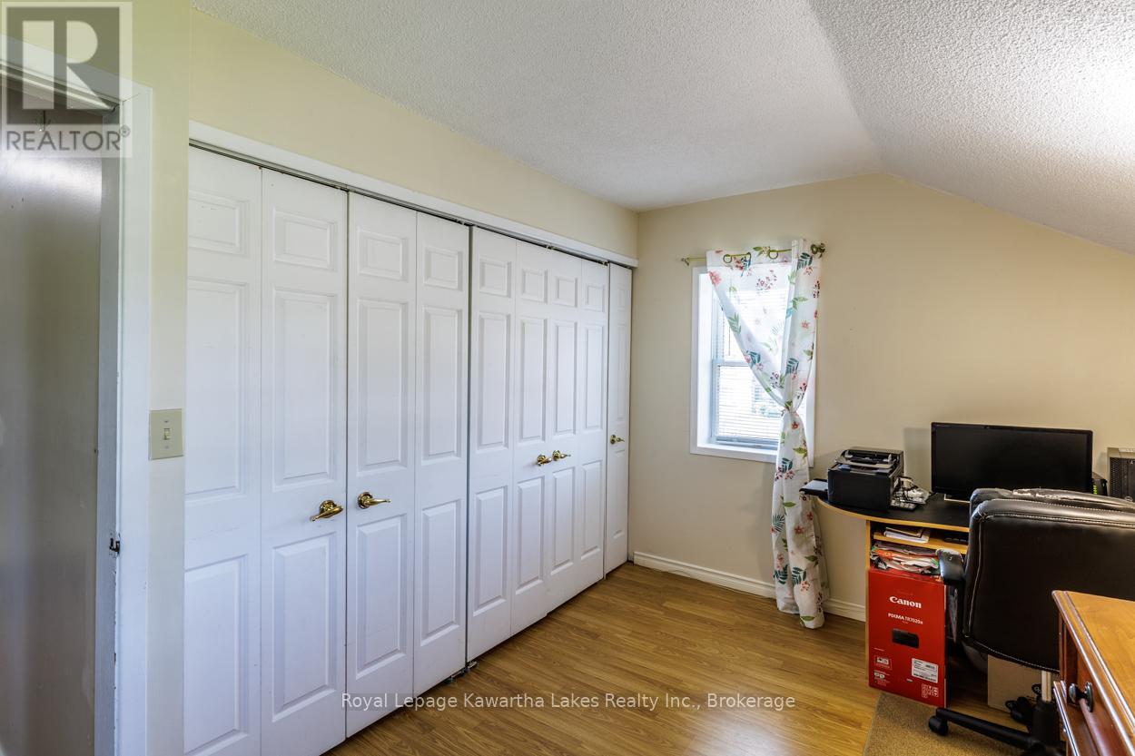 99 LINDSAY STREET - 38
