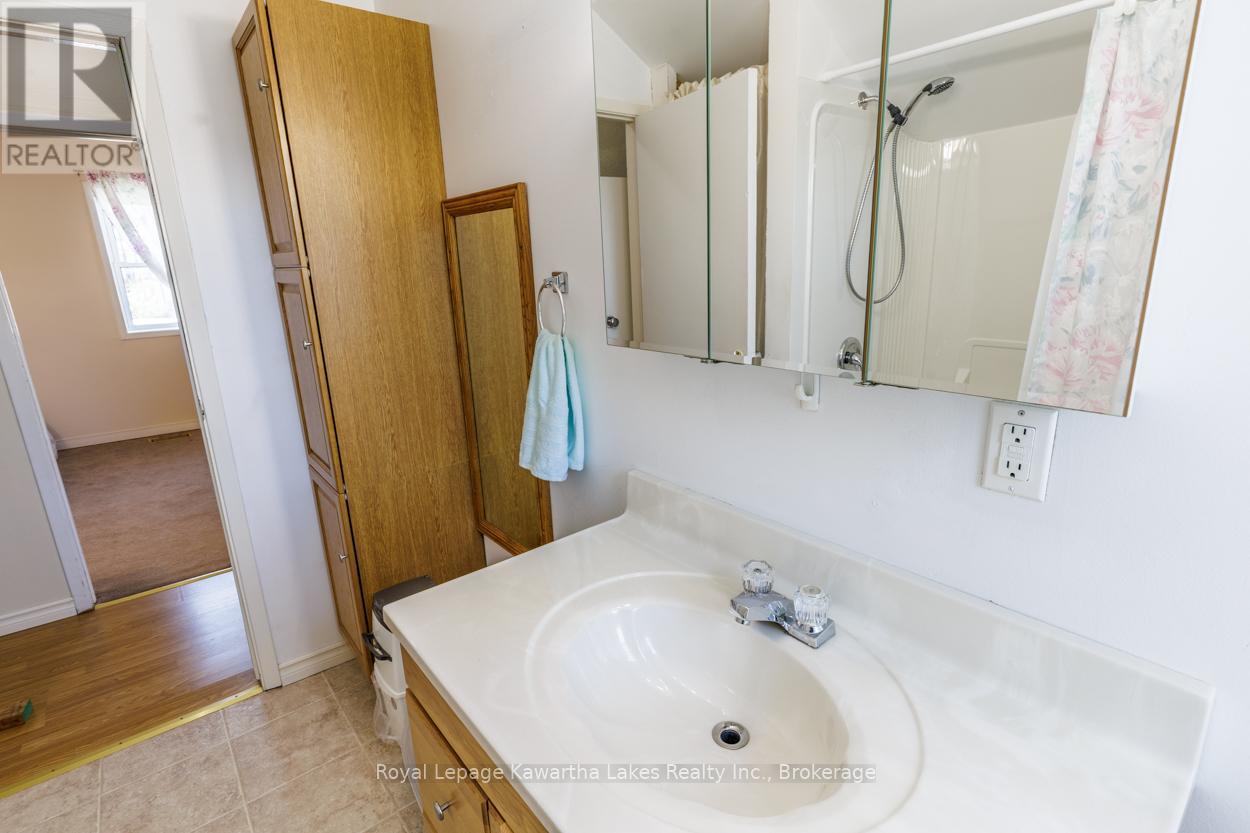 99 LINDSAY STREET - 41
