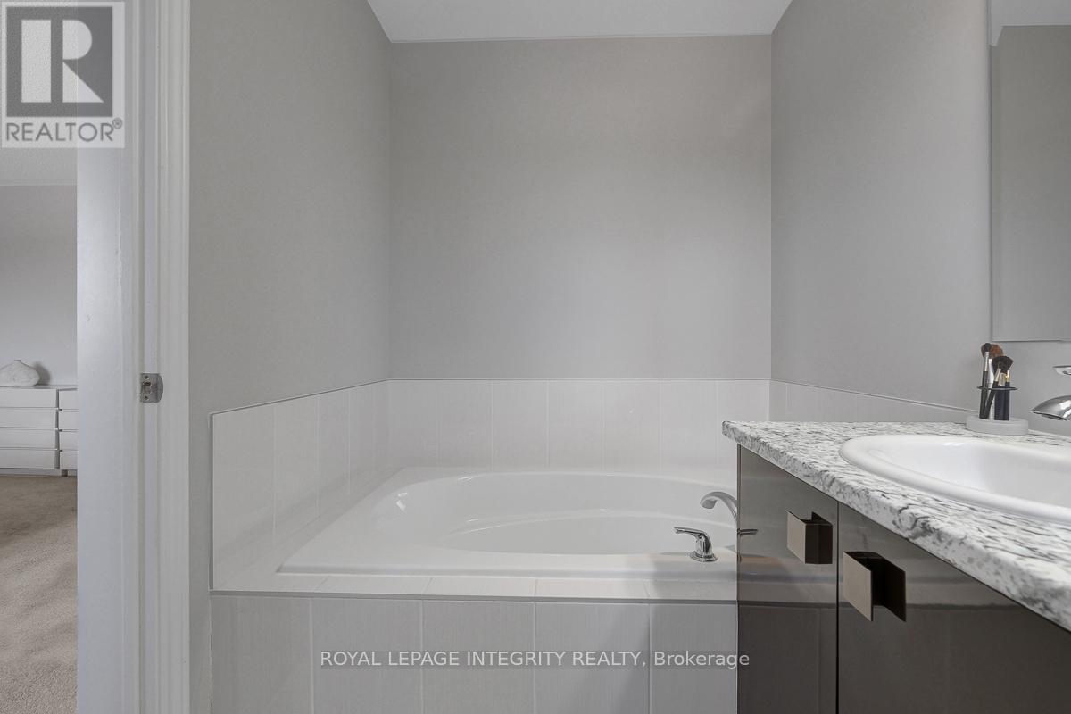 352 AXIS WAY - 25