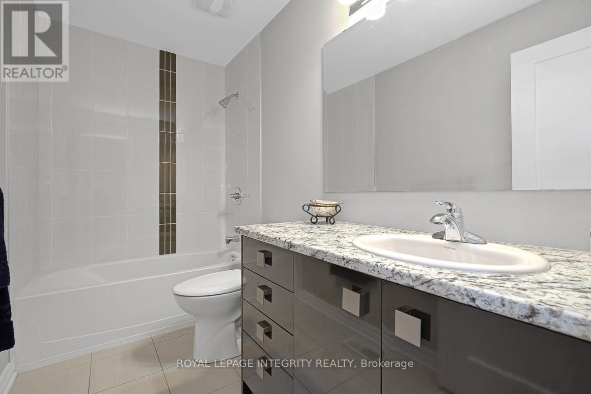 352 AXIS WAY