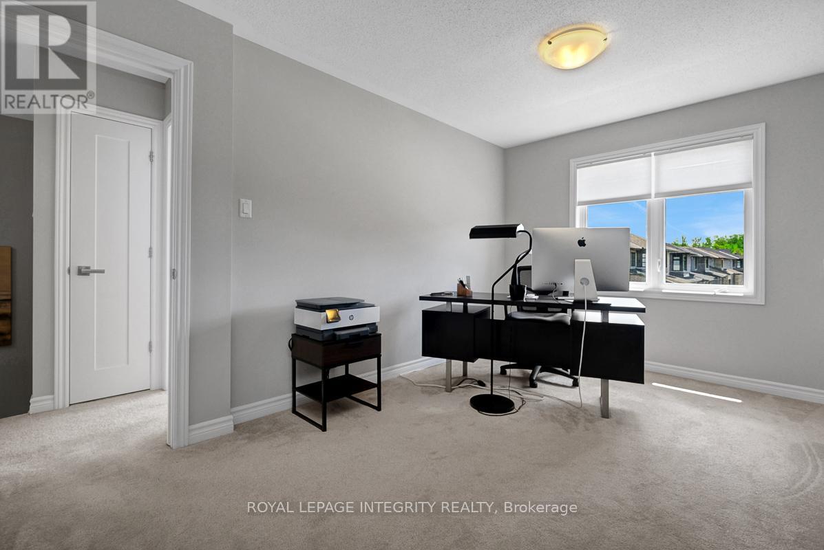 352 AXIS WAY - 33