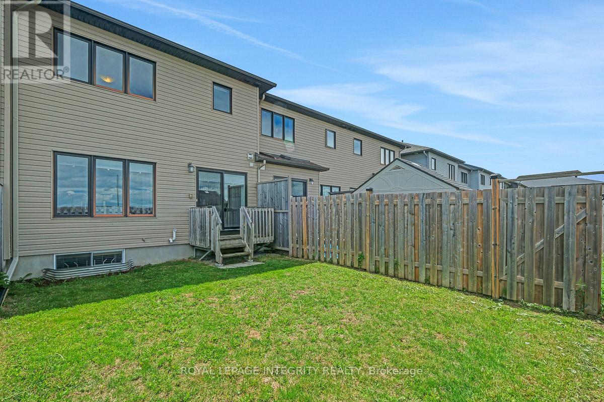 352 AXIS WAY - 43