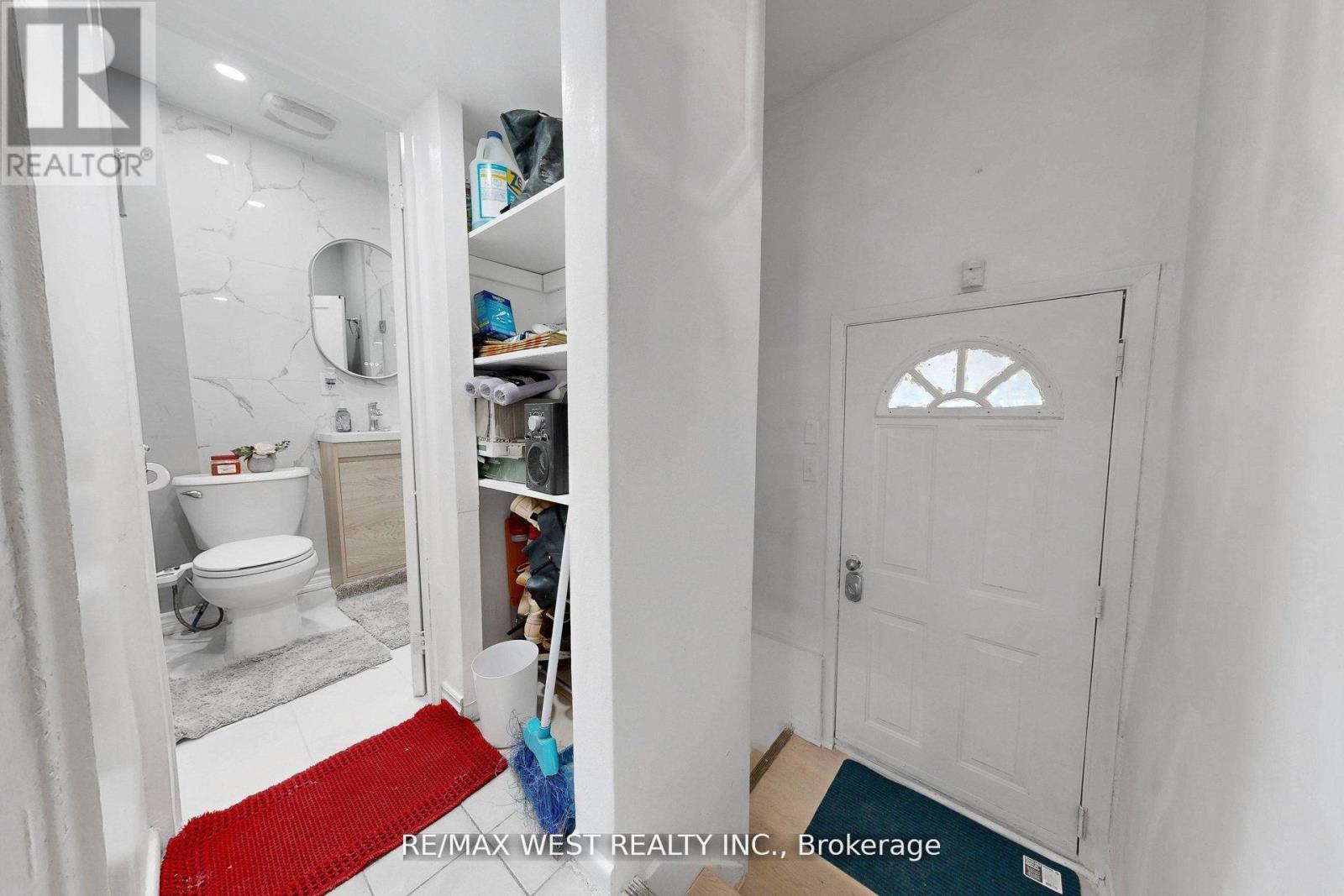 538 MCROBERTS AVENUE - 15