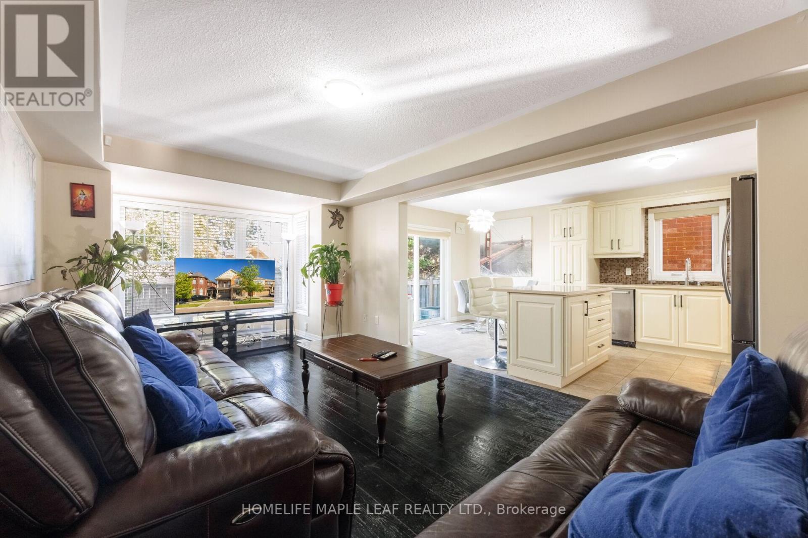 15 DONOMORE DRIVE - 7