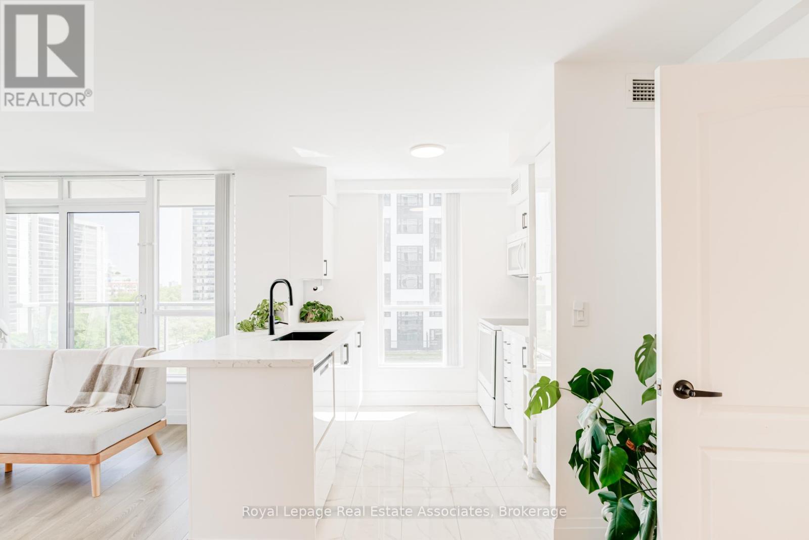 #705 70 HIGH PARK AVENUE - 12