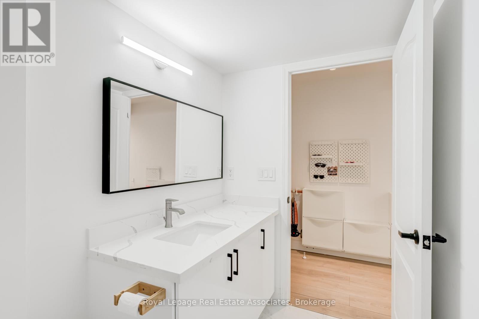 #705 70 HIGH PARK AVENUE - 30