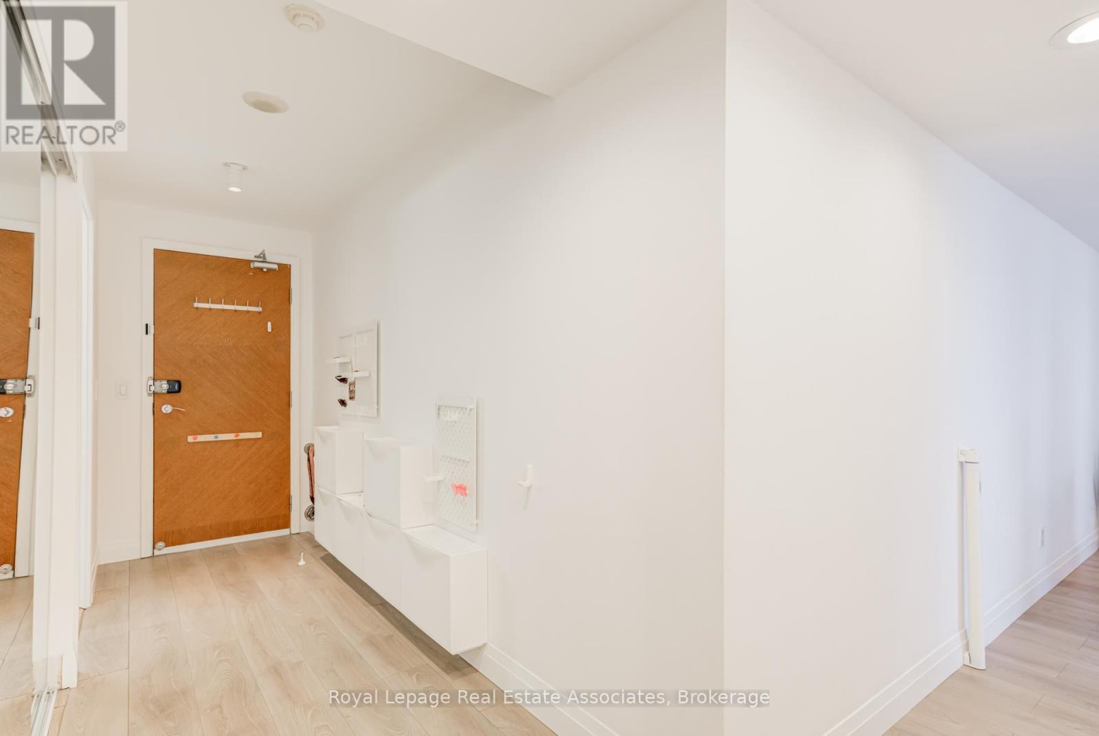 #705 70 HIGH PARK AVENUE - 32