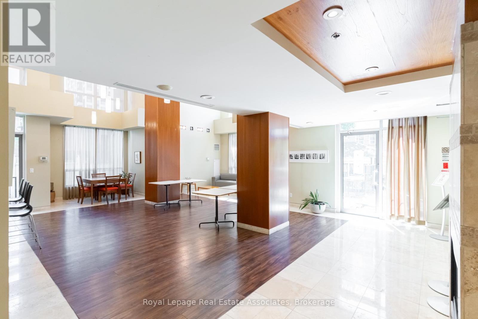 #705 70 HIGH PARK AVENUE - 37