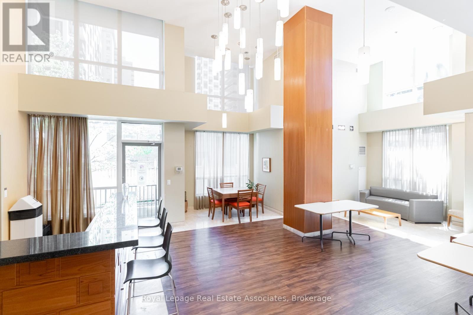 #705 70 HIGH PARK AVENUE - 38