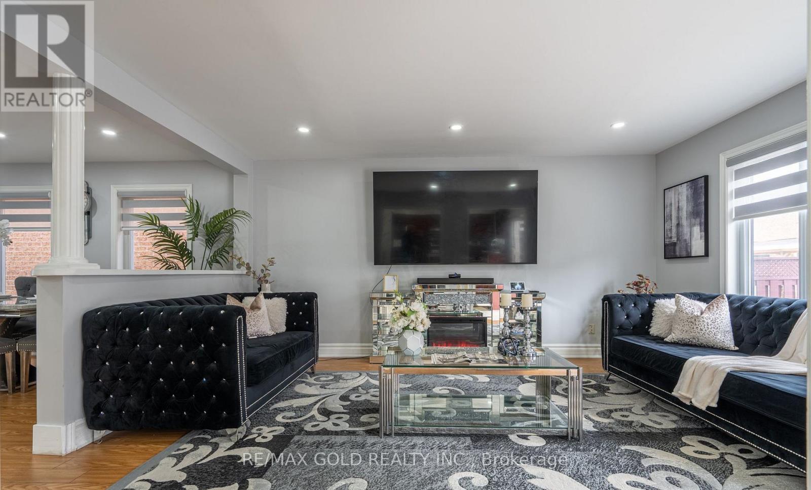 8 BAYRIDGE DRIVE - 11