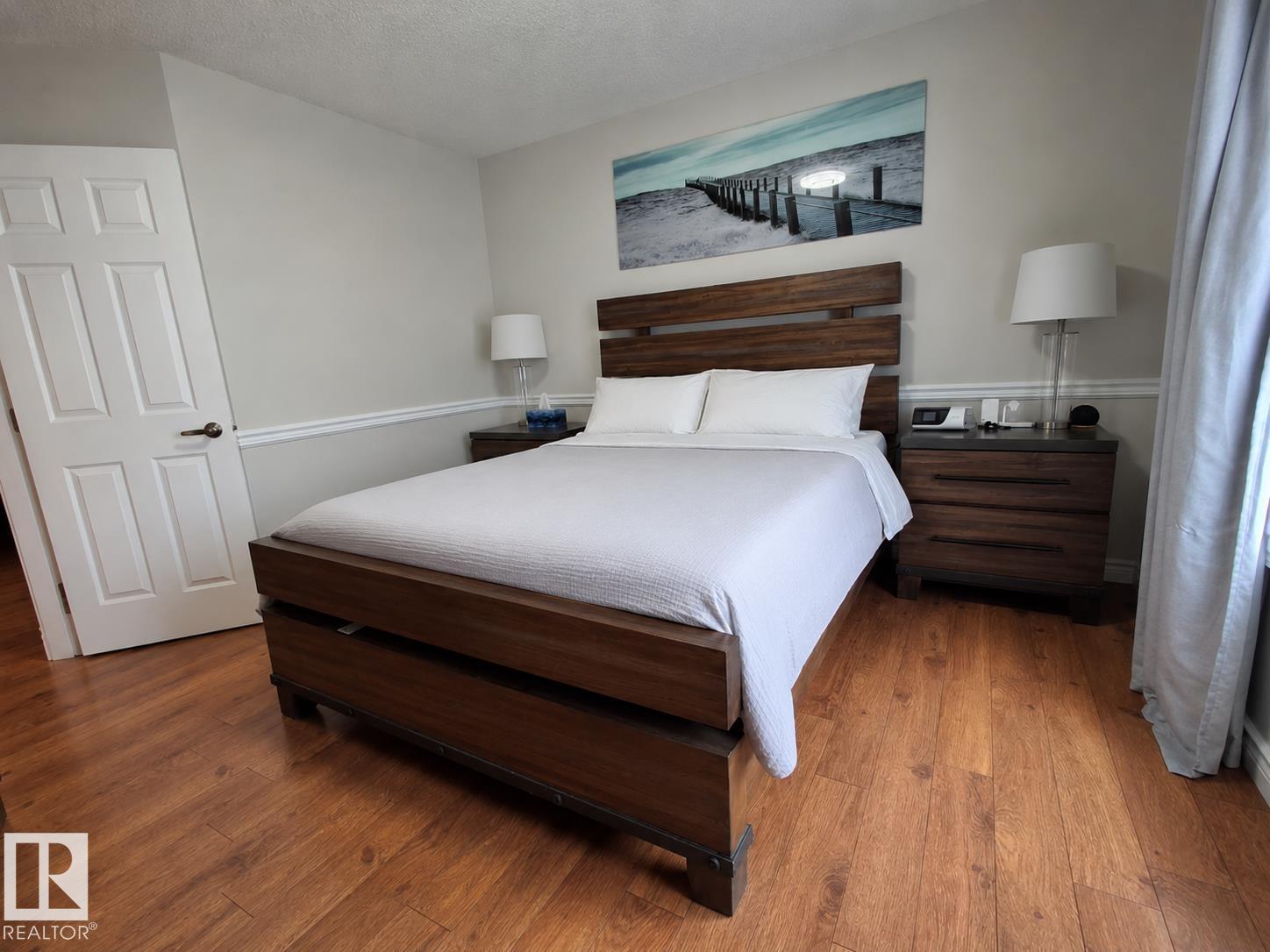 6514 19 AV NW - 14