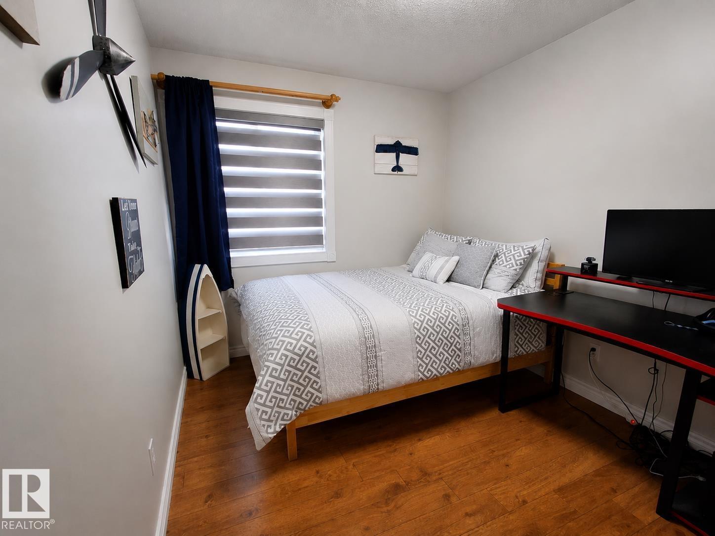 6514 19 AV NW - 15