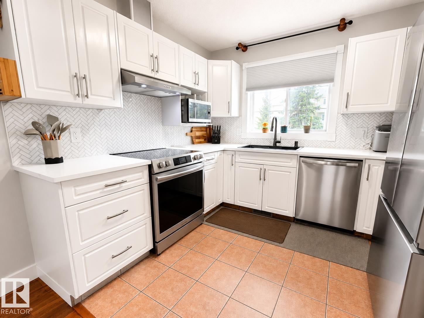 6514 19 AV NW - 4