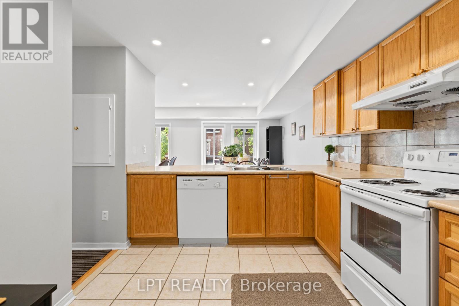 362 - 312 JOHN STREET
