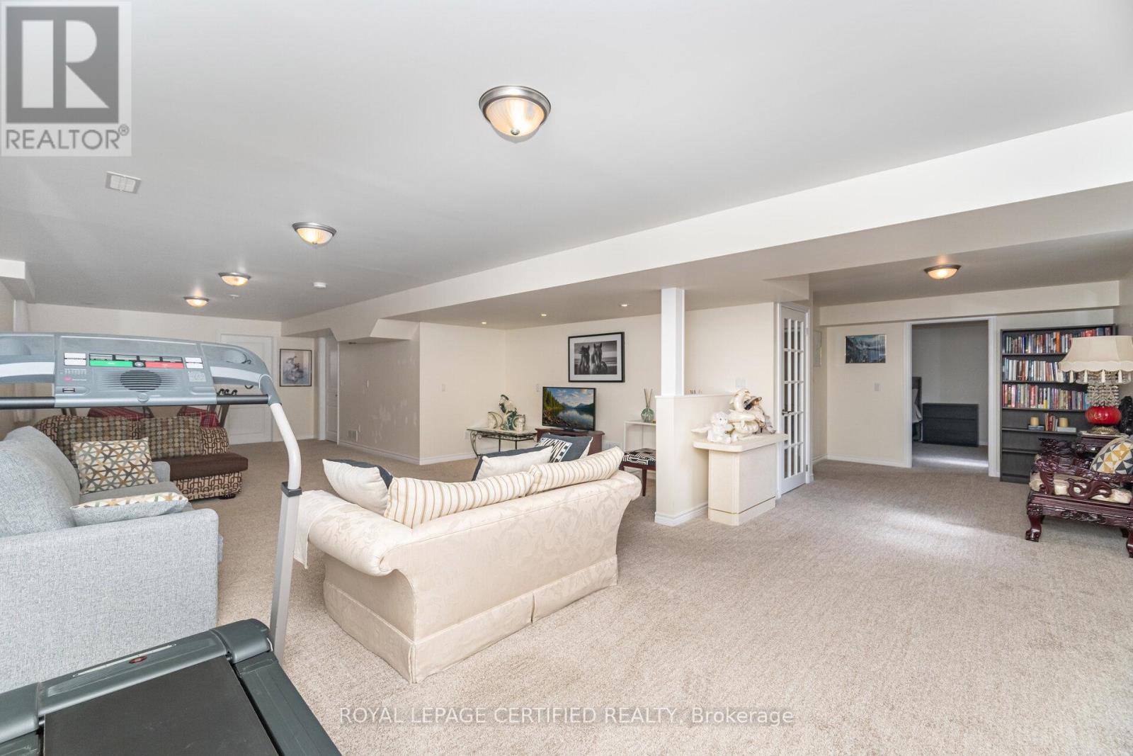 #158 200 KINGFISHER DRIVE - 23