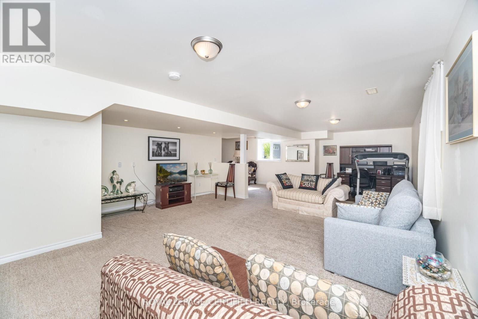 #158 200 KINGFISHER DRIVE - 25