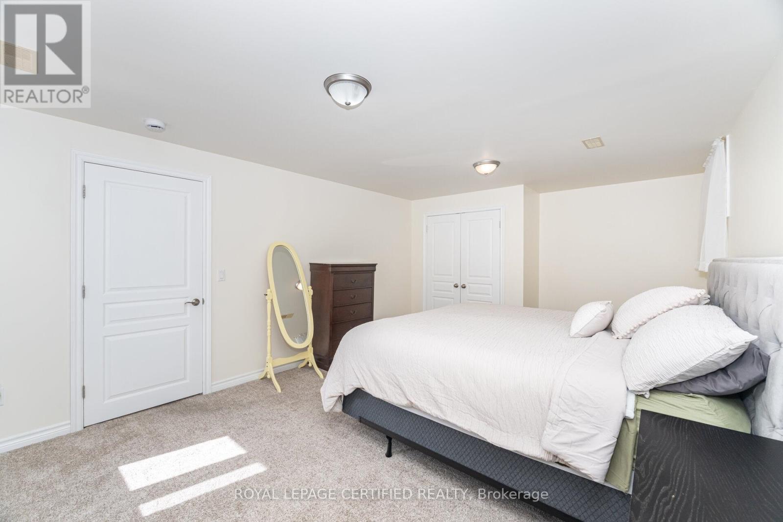 #158 200 KINGFISHER DRIVE - 30