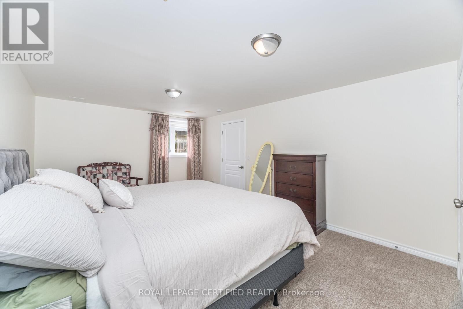 #158 200 KINGFISHER DRIVE - 31