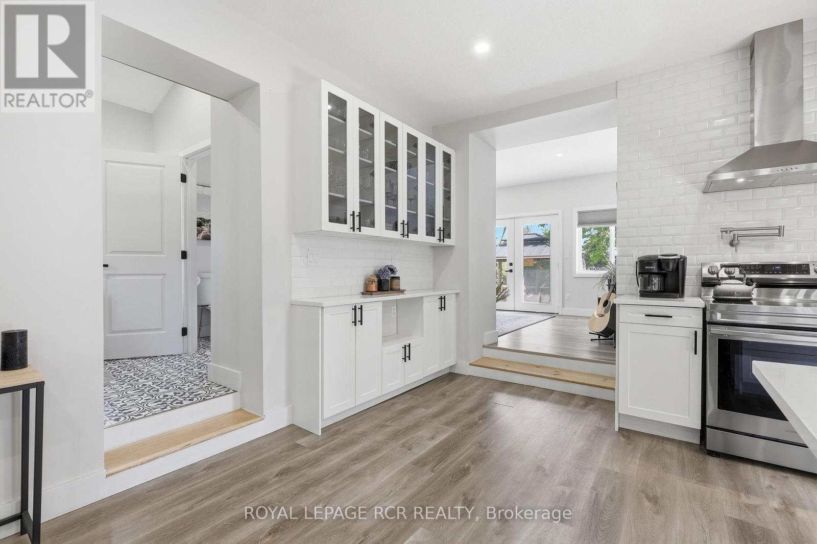 281 SMITH STREET - 11