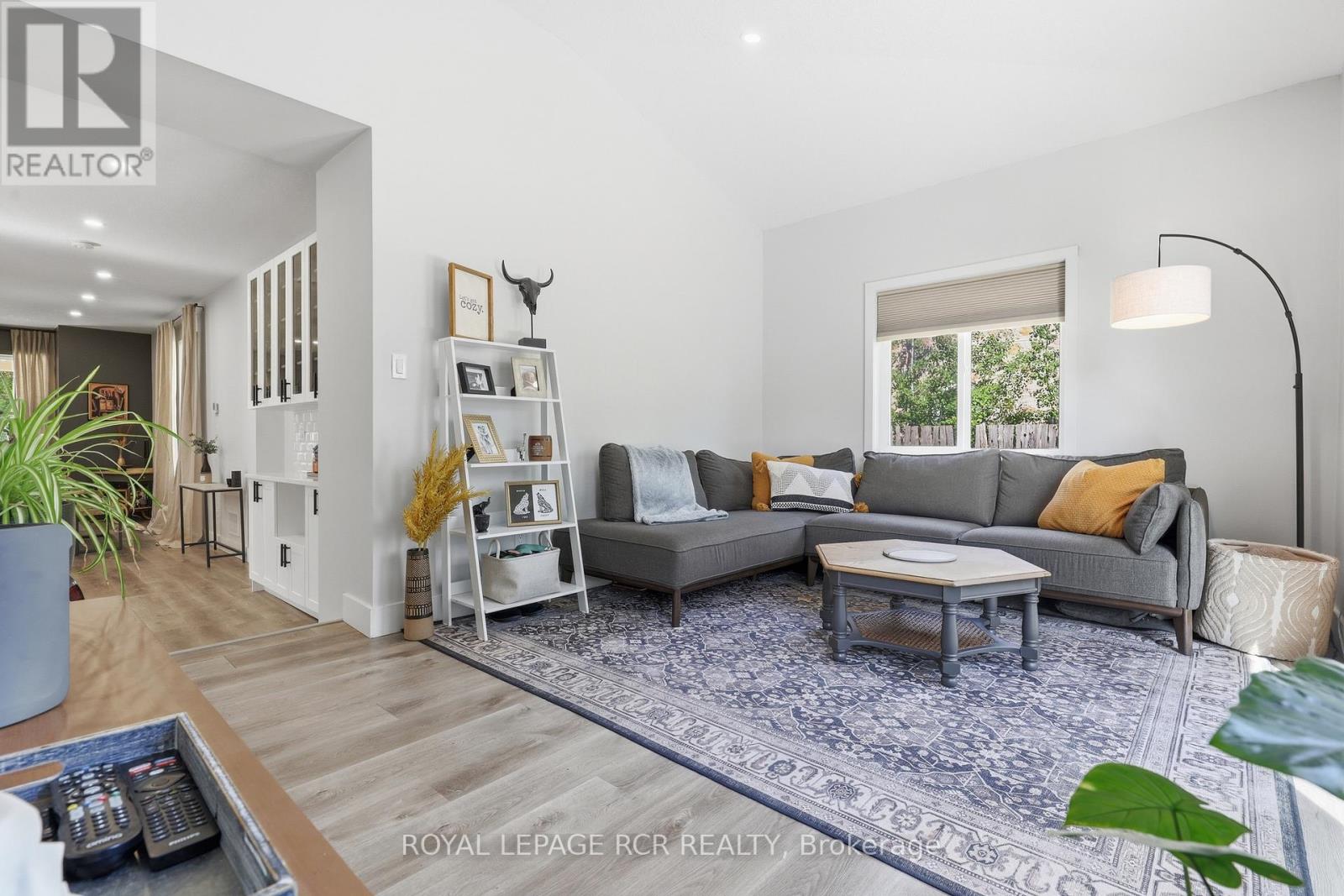 281 SMITH STREET - 16