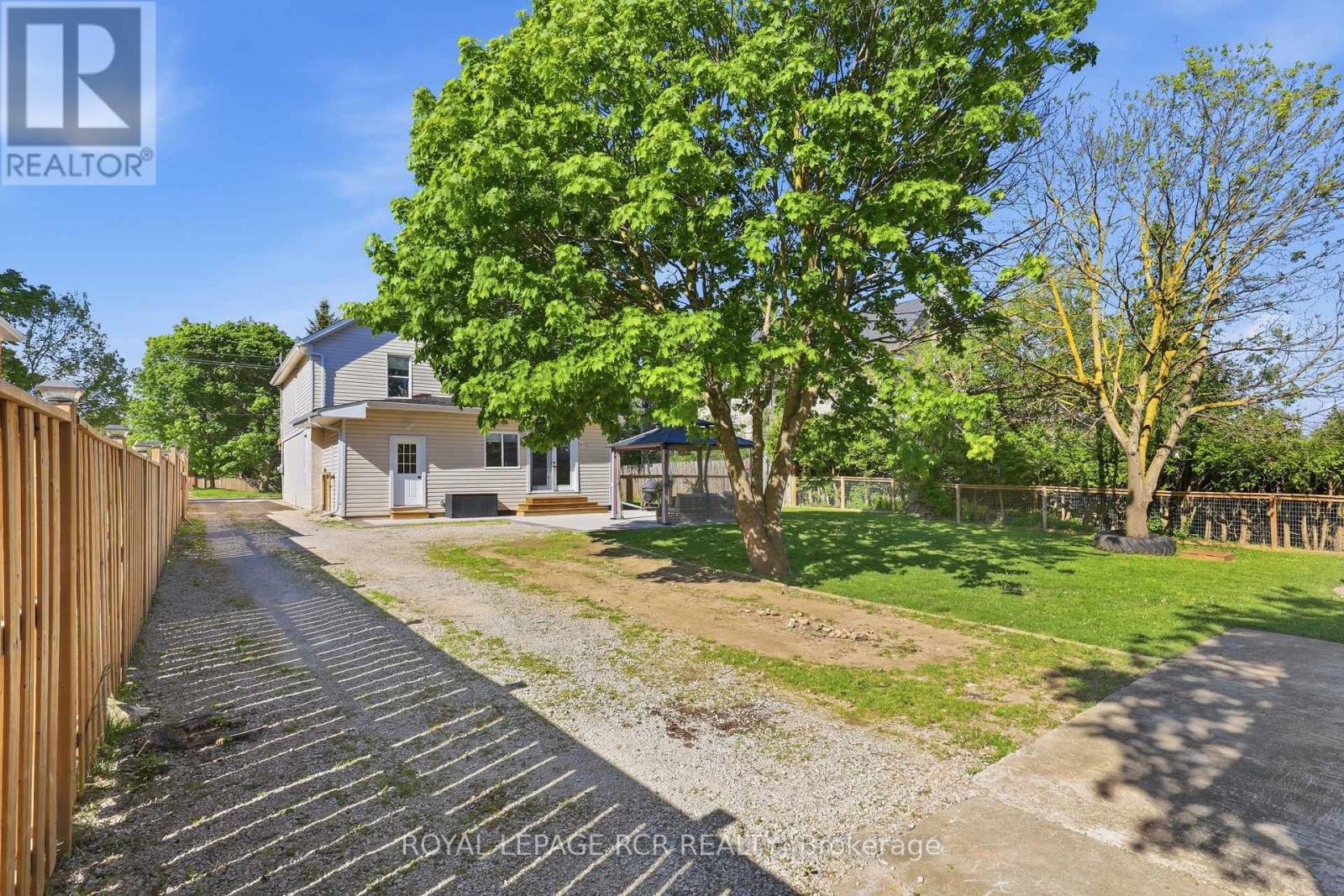 281 SMITH STREET - 36