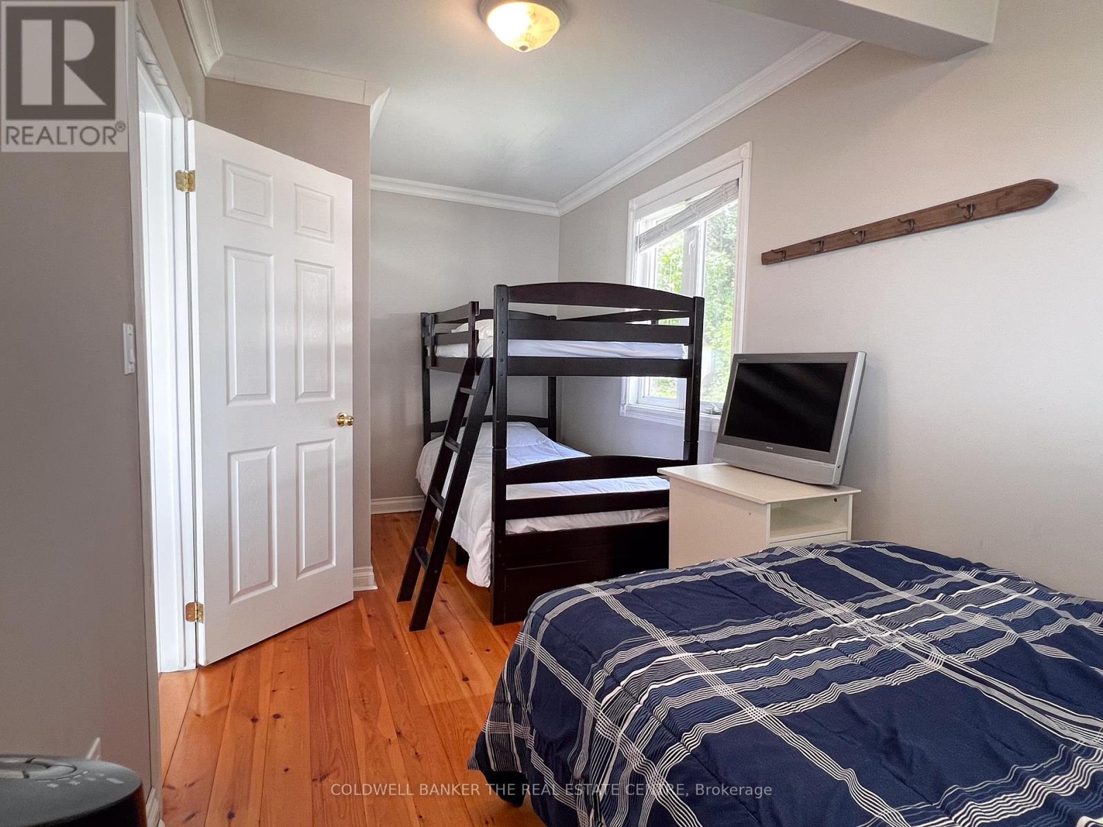 23 CEDAR DALE DRIVE - 33