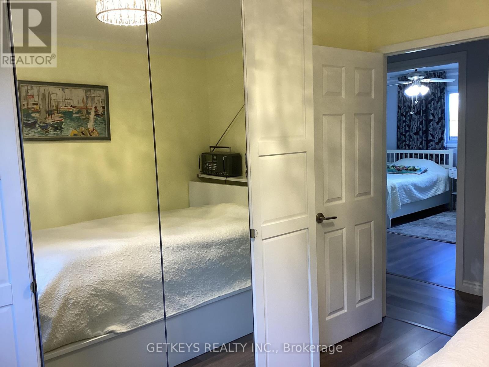 49 KING GEORGE CRESCENT - 13