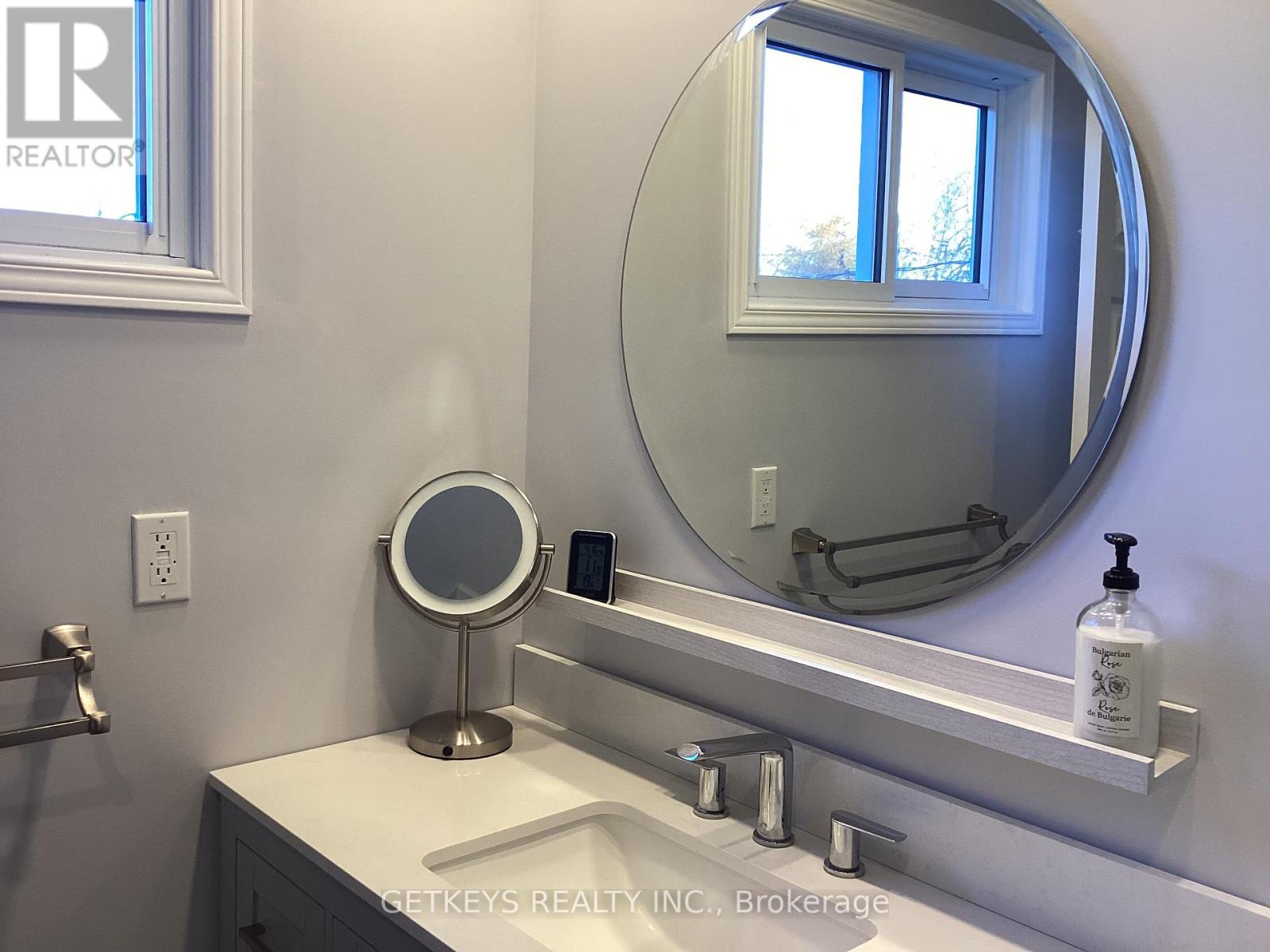 49 KING GEORGE CRESCENT - 8