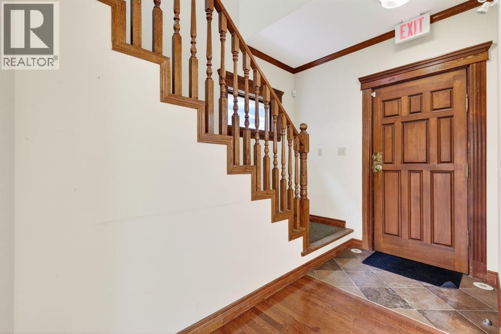 1215 14 Avenue SW — photo 21