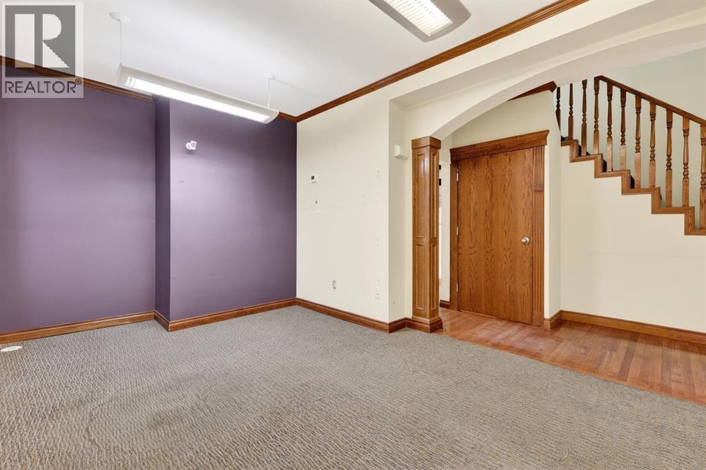 1215 14 Avenue SW — photo 24