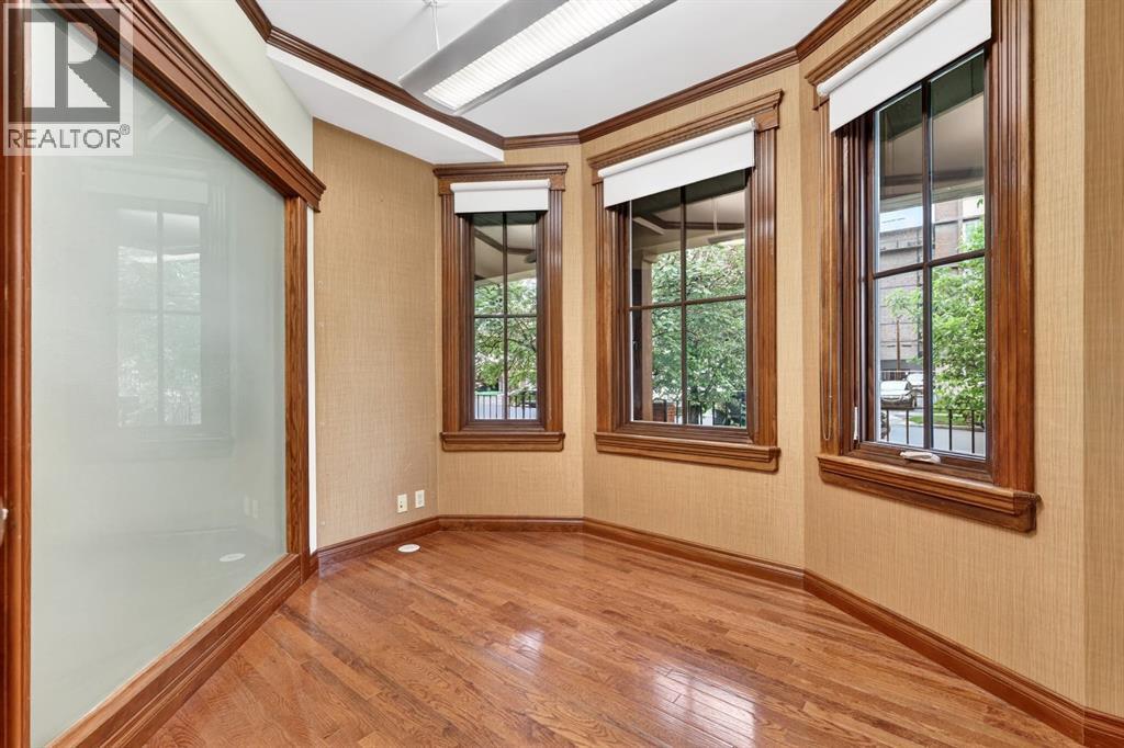 1215 14 Avenue SW — photo 25