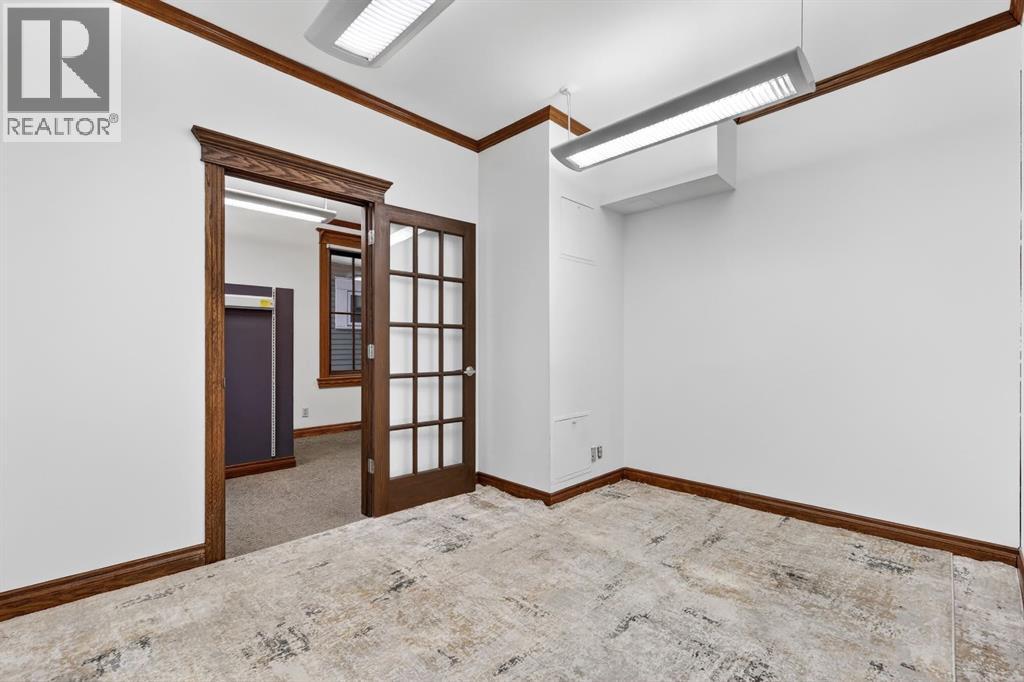 1215 14 Avenue SW — photo 30