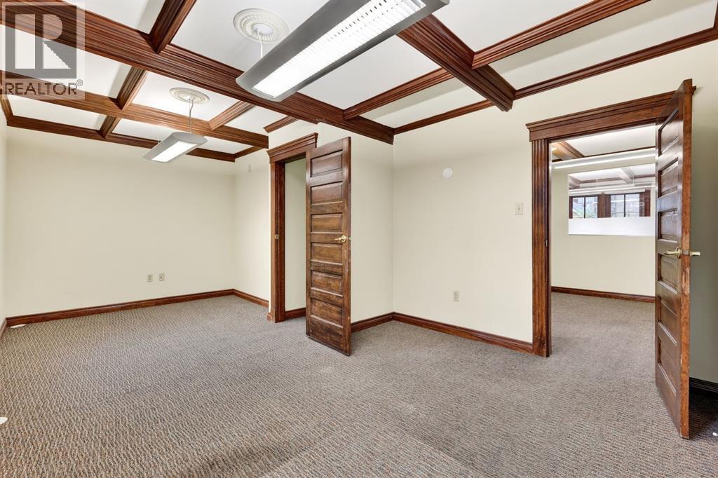 1215 14 Avenue SW — photo 35
